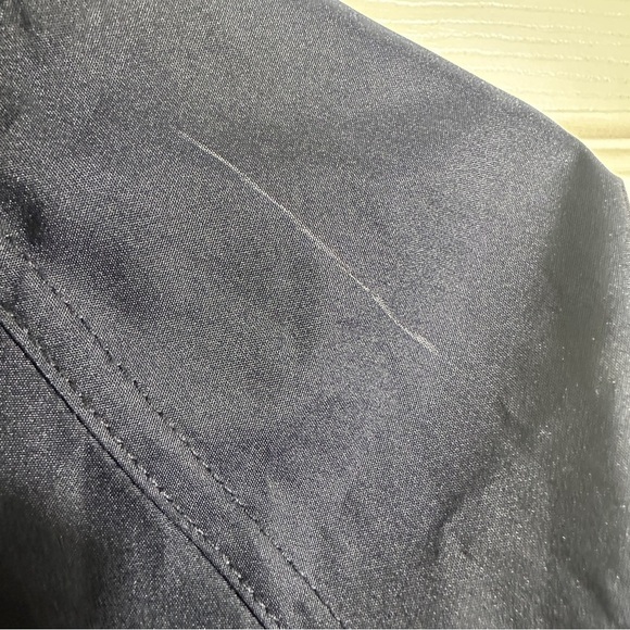 Syracuse Univ. sz M 1/4 zip windbreaker, unlined, hooded, collegiate, layer - Picture 9 of 10